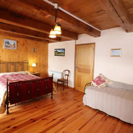 Maison De Caractere Au Coeur Des Volcans D'auvergne Avec Jardin, Cheminee Et Proche Des Activites Outdoor - Fr-1-742-464