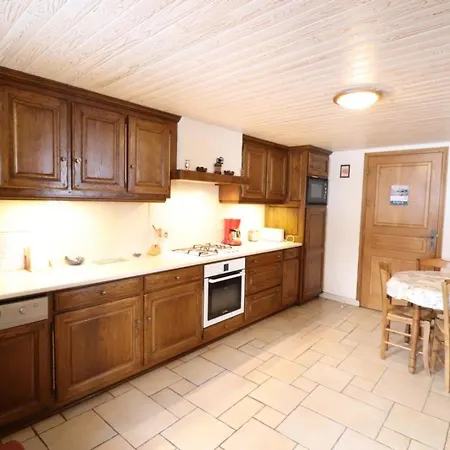 Semesterbostad Maison De Caractere Au Coeur Des Volcans D'auvergne Avec Jardin, Cheminee Et Proche Des Activites Outdoor - Fr-1-742-464